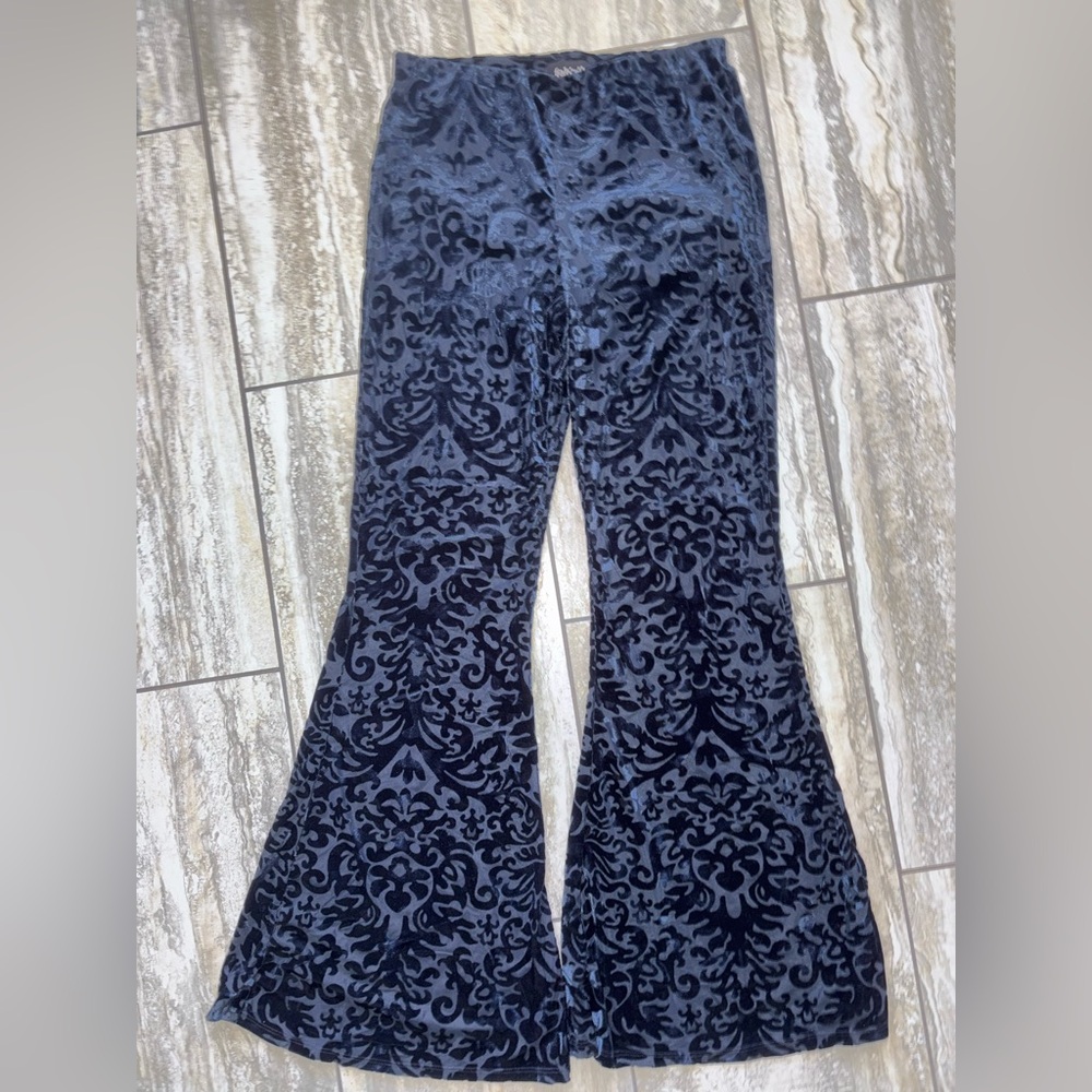 fab'rik Navy Velvet burn out Patterned Pants with shorts Party Pants Medium EUC